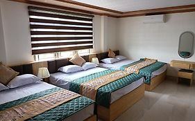 Quan Lan Nam Phong Hotel